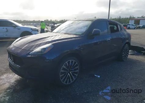 2023 Maserati Grecale Modena z USA, uszkodzony, nr VIN ZN682AVMXP7407743